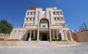 Edom Hotel
